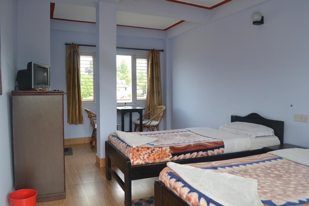 Nanohana Lodge Pokhara Room photo
