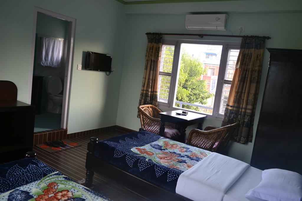 Nanohana Lodge Pokhara Room photo